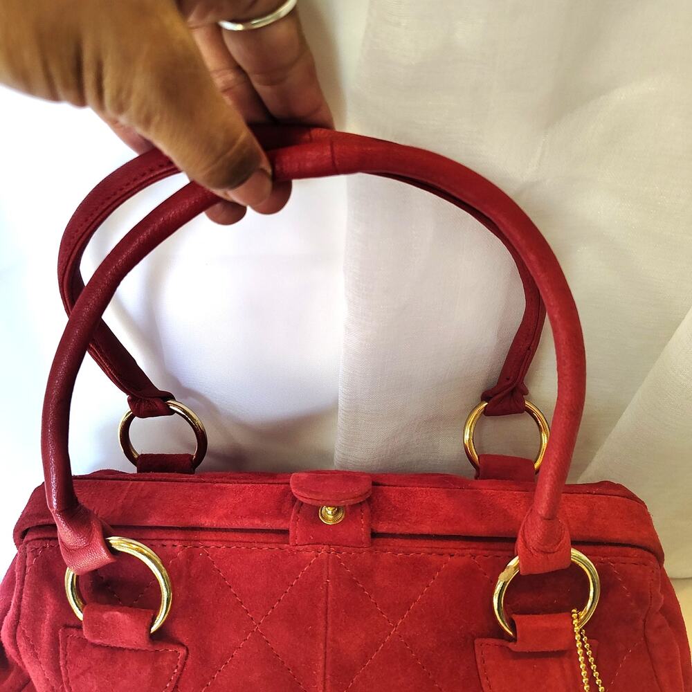 Vintage Red Quilted Suede Leather Satchel Handbag Gold Hardware Top Handle Purse - Picture 8 of 16